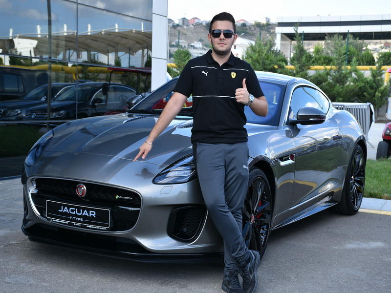 Jaguar Land Rover avtomobillərinin sınaq Yürüşləri keçirildi və yeni Jaguar Xe modeli təqdim olundu