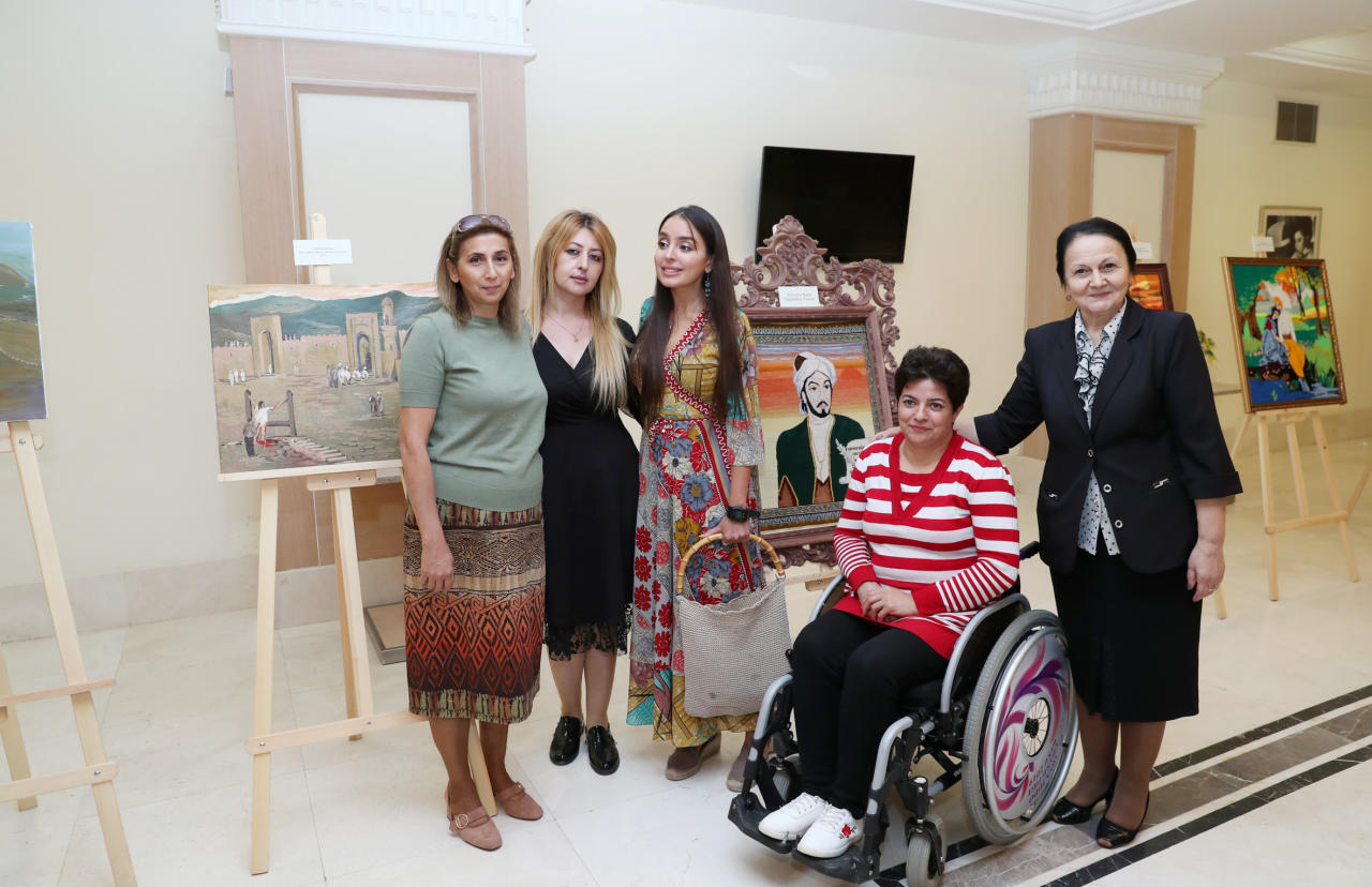 Вице-президент Фонда Гейдара Алиева Лейла Алиева приняла участие в презентации антрепризы "Насими"