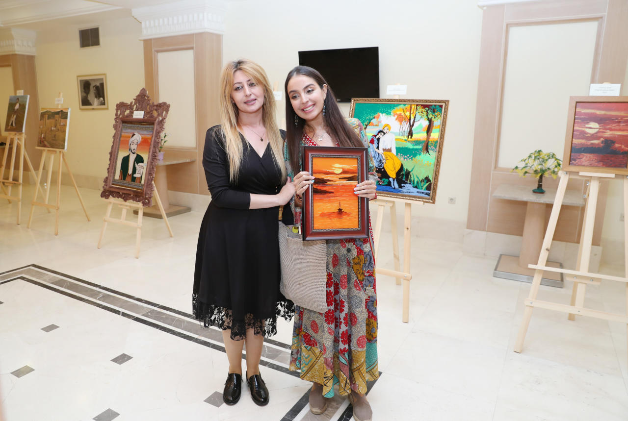 Вице-президент Фонда Гейдара Алиева Лейла Алиева приняла участие в презентации антрепризы "Насими"