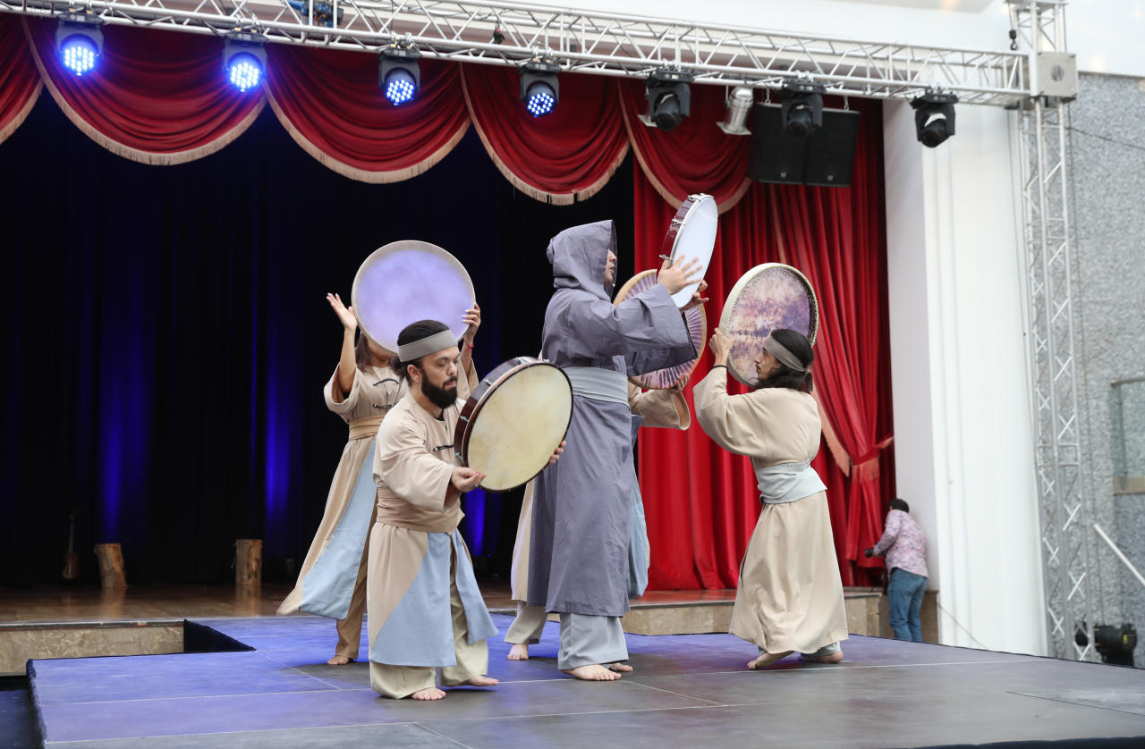 Вице-президент Фонда Гейдара Алиева Лейла Алиева приняла участие в презентации антрепризы "Насими"