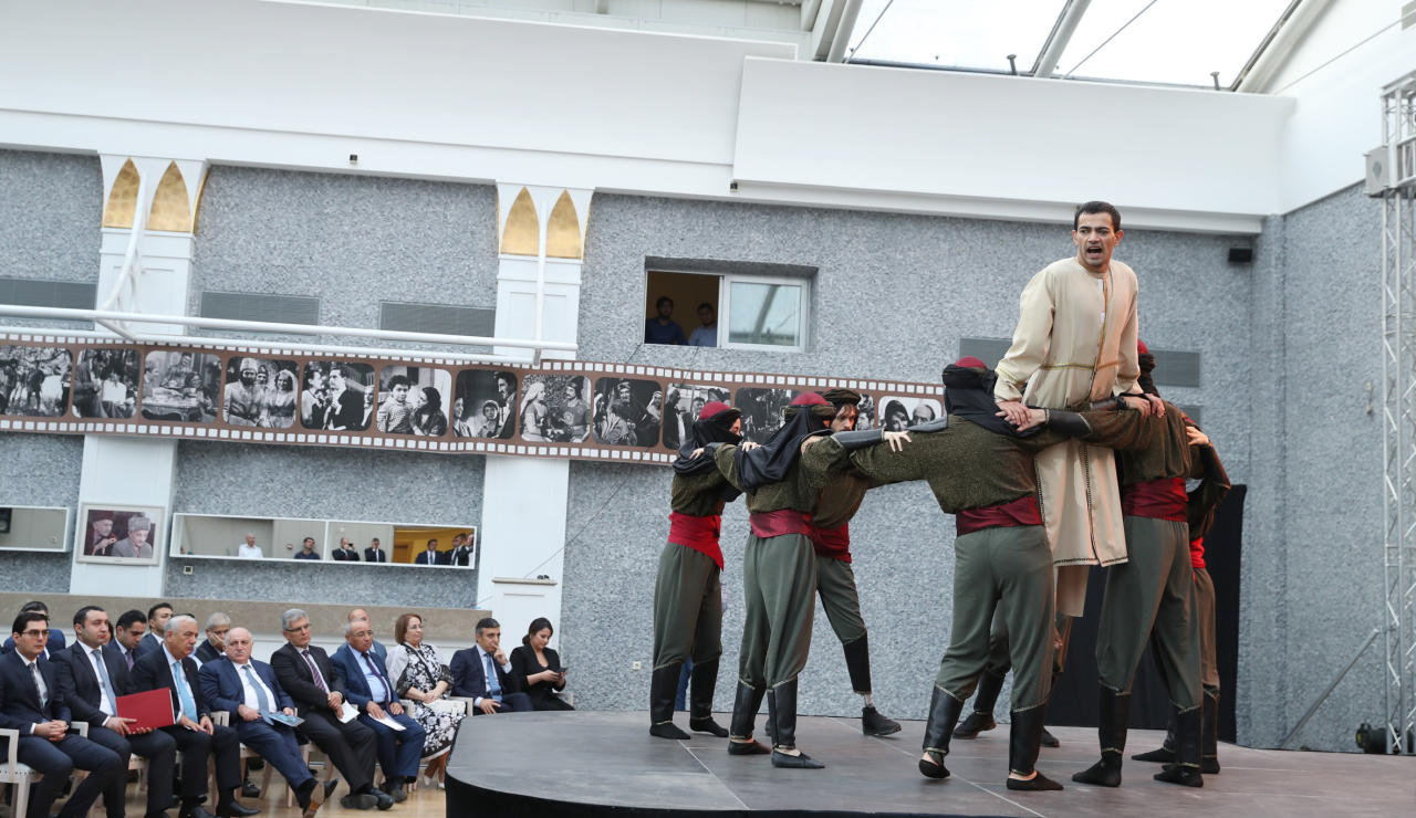 Вице-президент Фонда Гейдара Алиева Лейла Алиева приняла участие в презентации антрепризы "Насими"