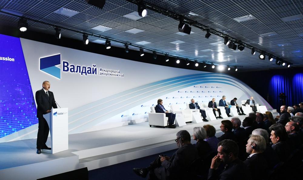 Президент Ильхам Алиев принял участие в пленарной сессии XVI ежегодного заседания Международного дискуссионного клуба «Валдай»