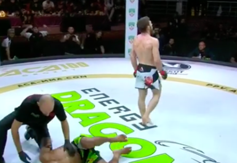 Российский боец MMA отказался добивать поверженного соперника