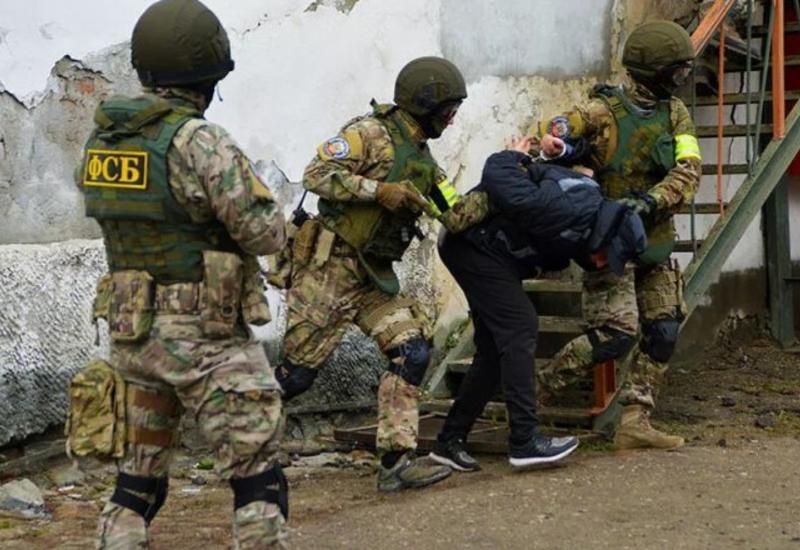 ФСБ показала, как задерживали "спонсоров" "ИГ"