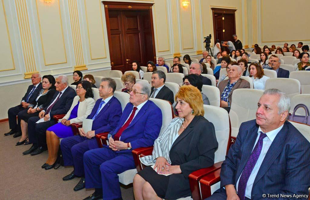 В Баку прошла научная конференция в связи с 80-летним юбилеем видного ученого-востоковеда Аиды Имангулиевой