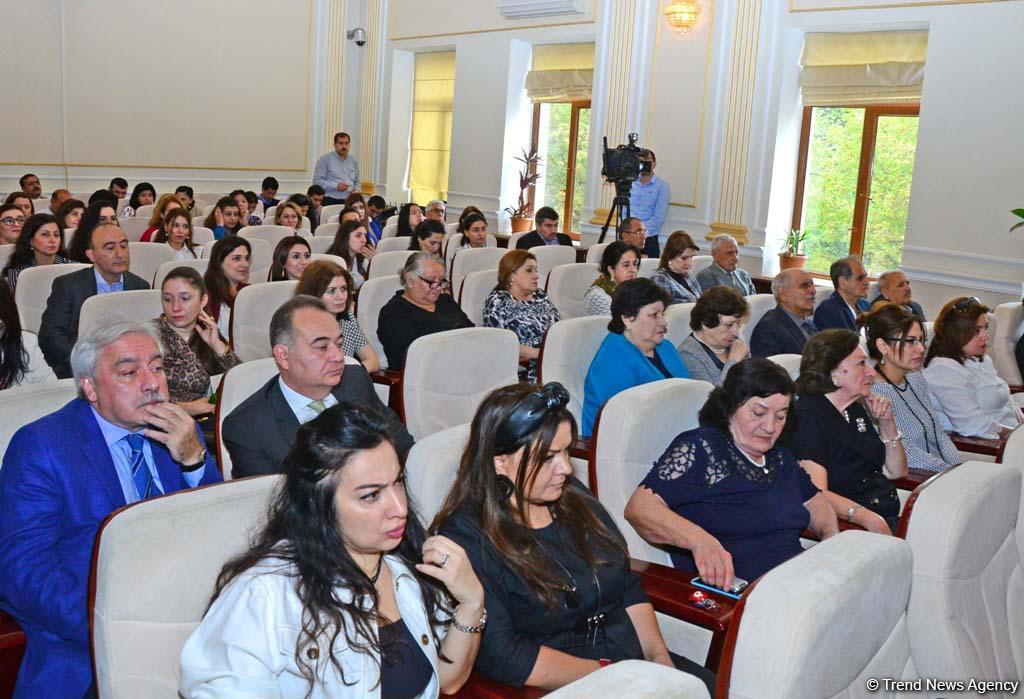 В Баку прошла научная конференция в связи с 80-летним юбилеем видного ученого-востоковеда Аиды Имангулиевой