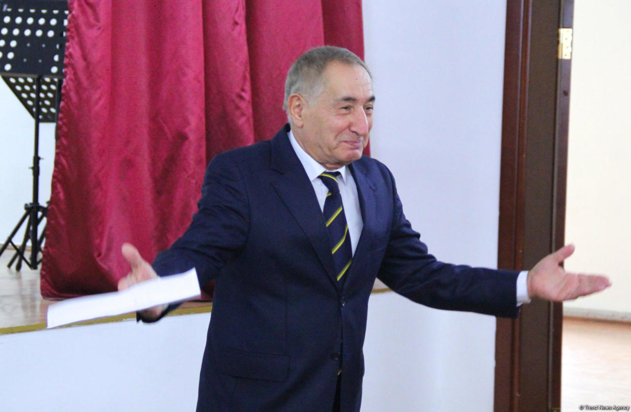 Фаиг Суджаддинов провел творческую встречу в родном очаге культуры