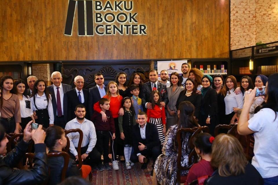 В Бакинском книжном центре прошел необычный вечер поэзии