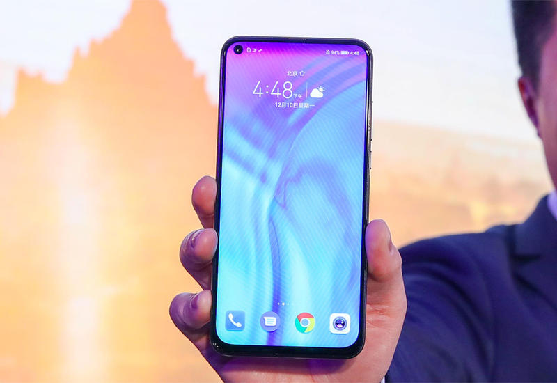 Samsung выпустит смартфон со спрятанной под экраном камерой