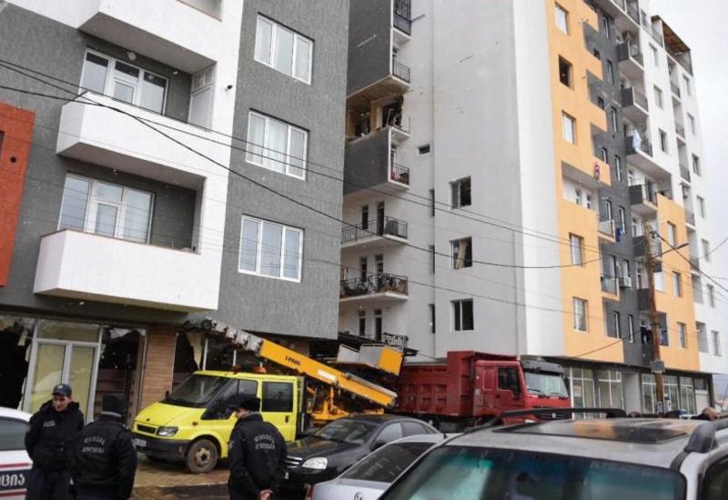 В жилом доме в Тбилиси произошел взрыв