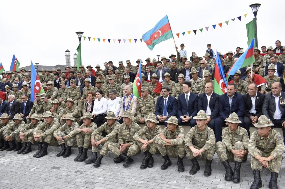 Cocuq Mərcanlı kəndində “Xalqla Ordu əl-ələ” devizi altında kütləvi vətənpərvərlik bayramı keçirilib