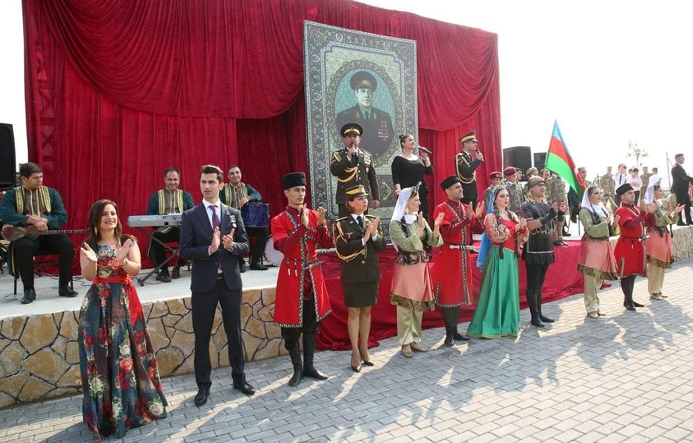 Cocuq Mərcanlı kəndində “Xalqla Ordu əl-ələ” devizi altında kütləvi vətənpərvərlik bayramı keçirilib