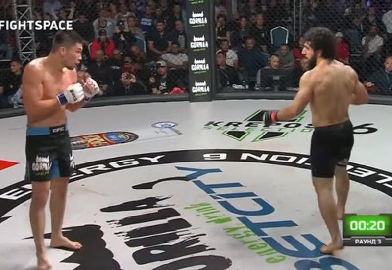 Боец MMA нокаутировал армянина невероятным ударом