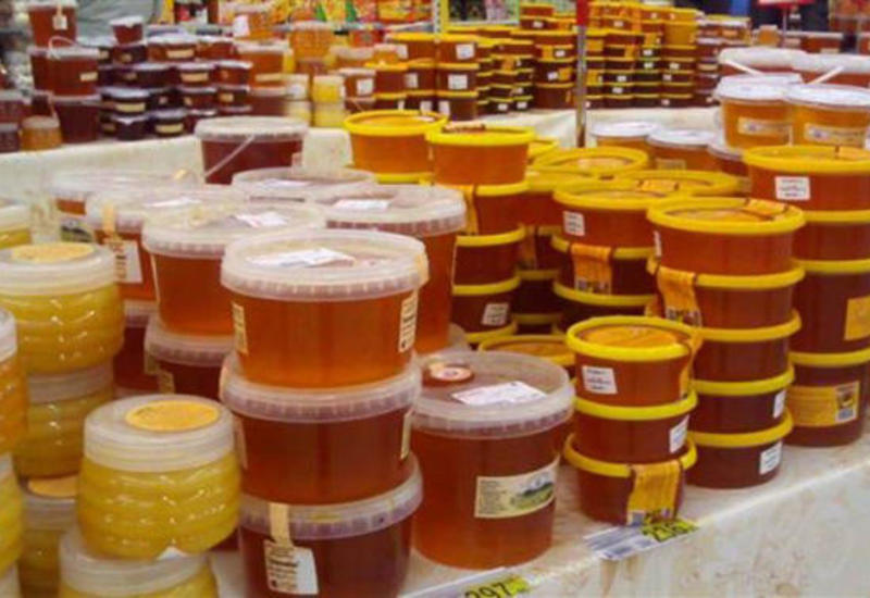 На ярмарке в Баку продали десятки тонн меда