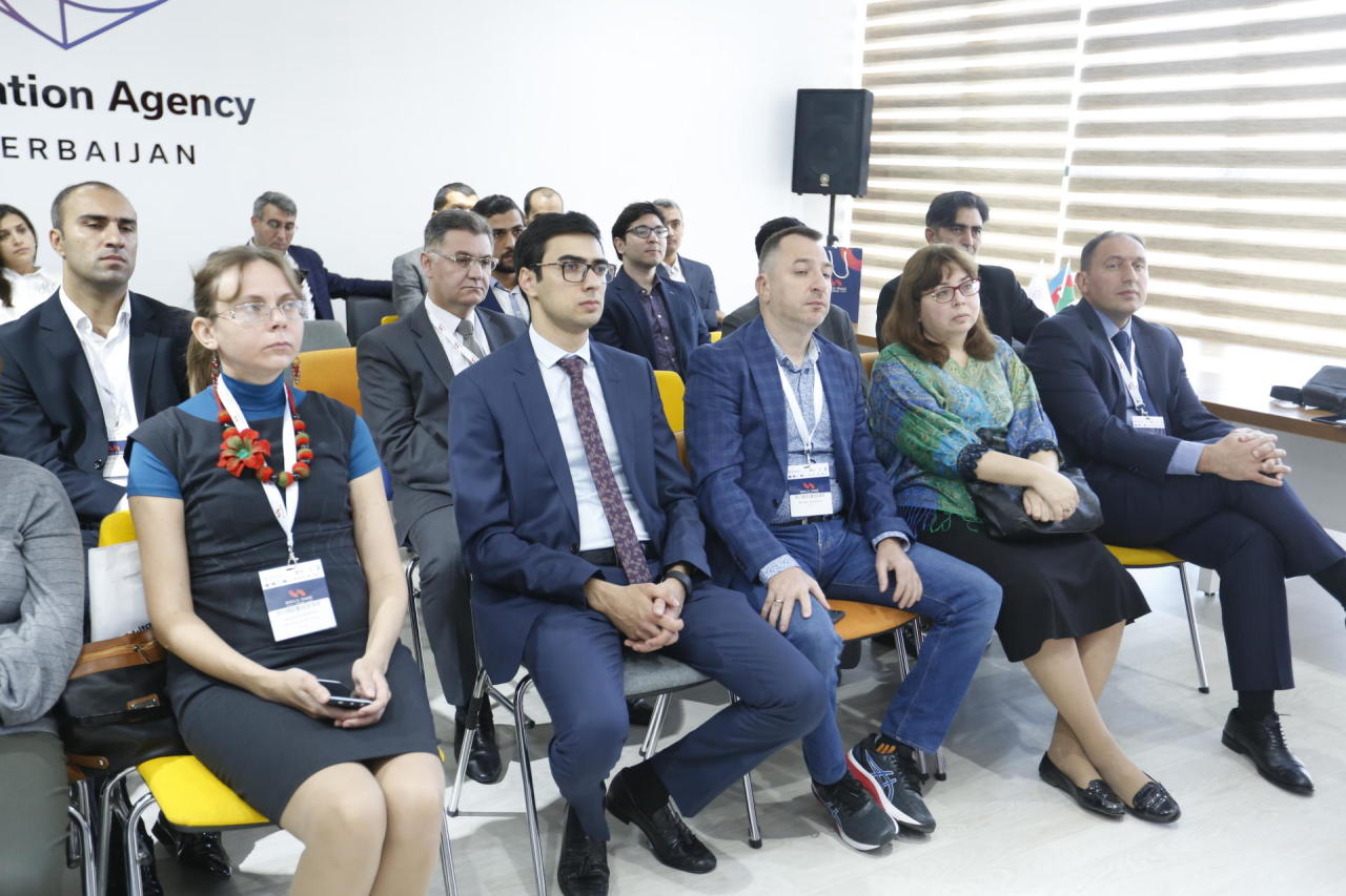 В Баку провели мастер-класс по электронной коммерции