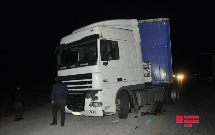 В Гаджигабуле грузовик сбил насмерть чиновника