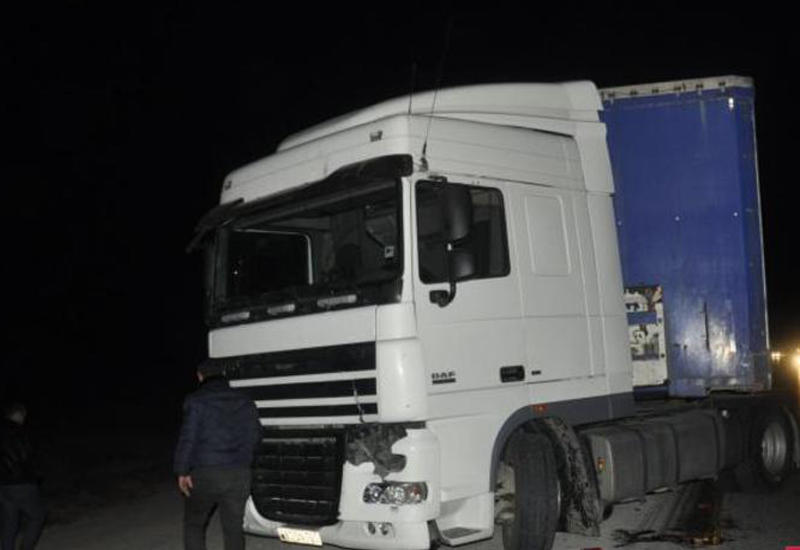 В Гаджигабуле грузовик сбил насмерть чиновника