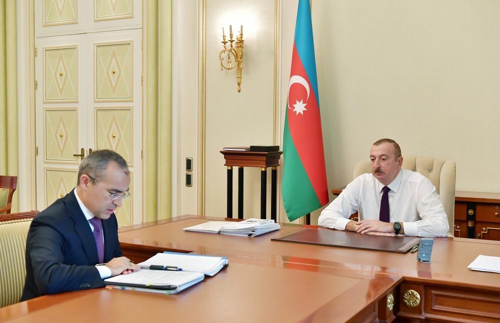 Президент Ильхам Алиев принял Микаила Джаббарова в связи с назначением его на новую должность