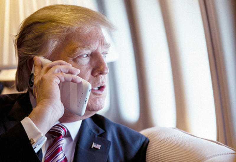 Дональд Трамп раскритиковал Тима Кука за неудобный iPhone 11