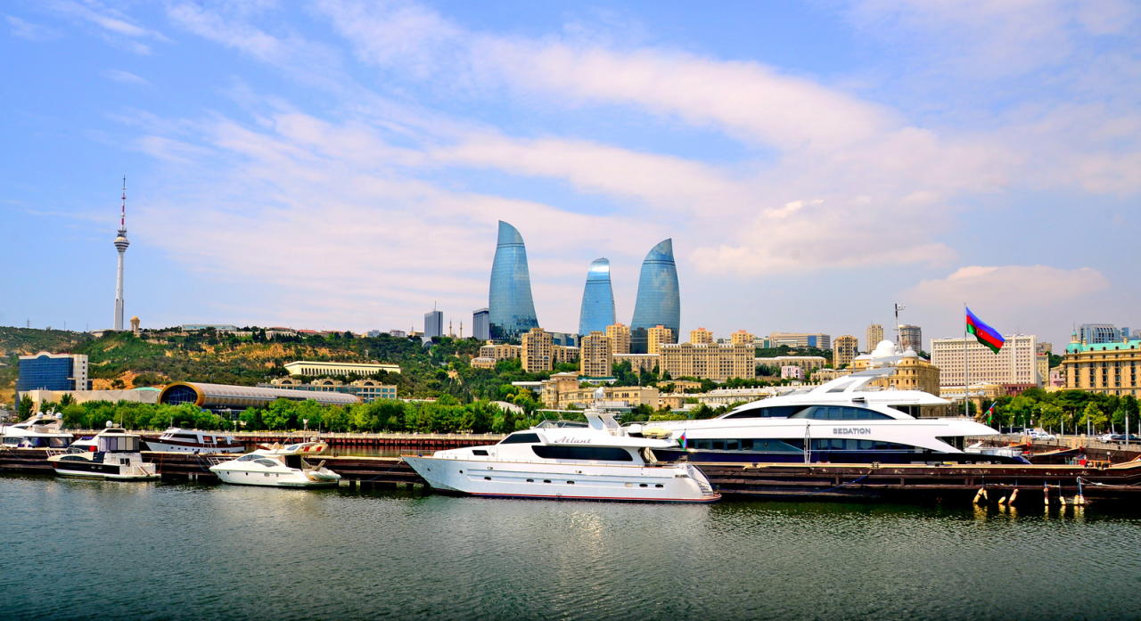 Не оторвать глаз: завораживающая красота береговой линии Баку