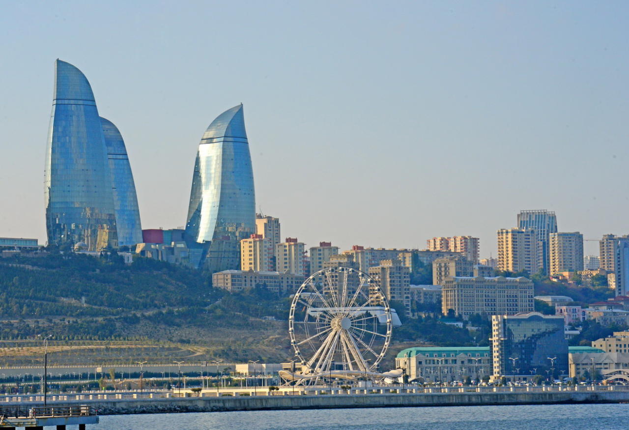 Не оторвать глаз: завораживающая красота береговой линии Баку
