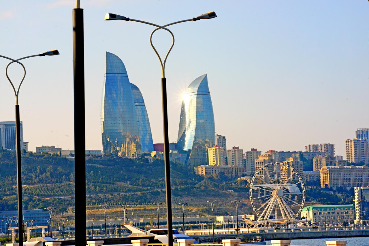 Не оторвать глаз: завораживающая красота береговой линии Баку