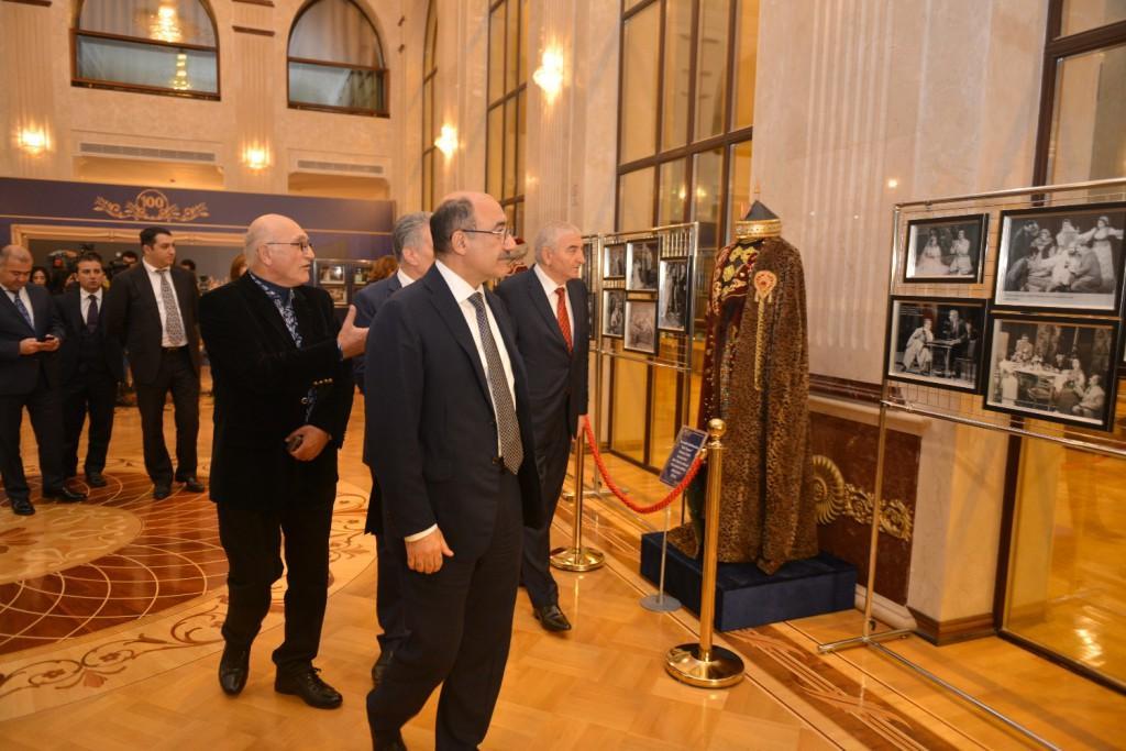 Большой театральный праздник в Баку