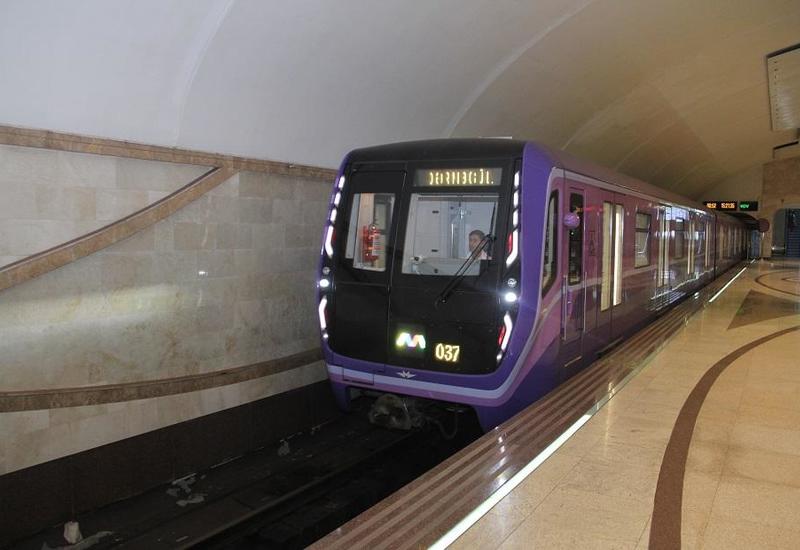 В работе бакинского метро произошел сбой