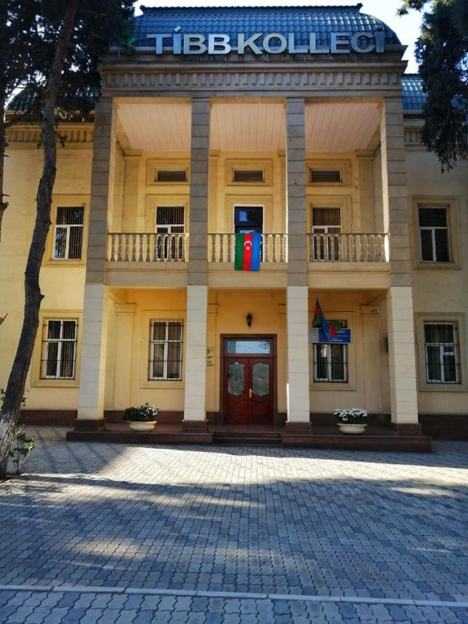 В Азербайджане проходит акция, посвященная государственному флагу