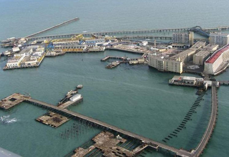 Уникальный железный остров в море: телеканал "Россия-24" показал репортаж о "Нефтяных камнях"