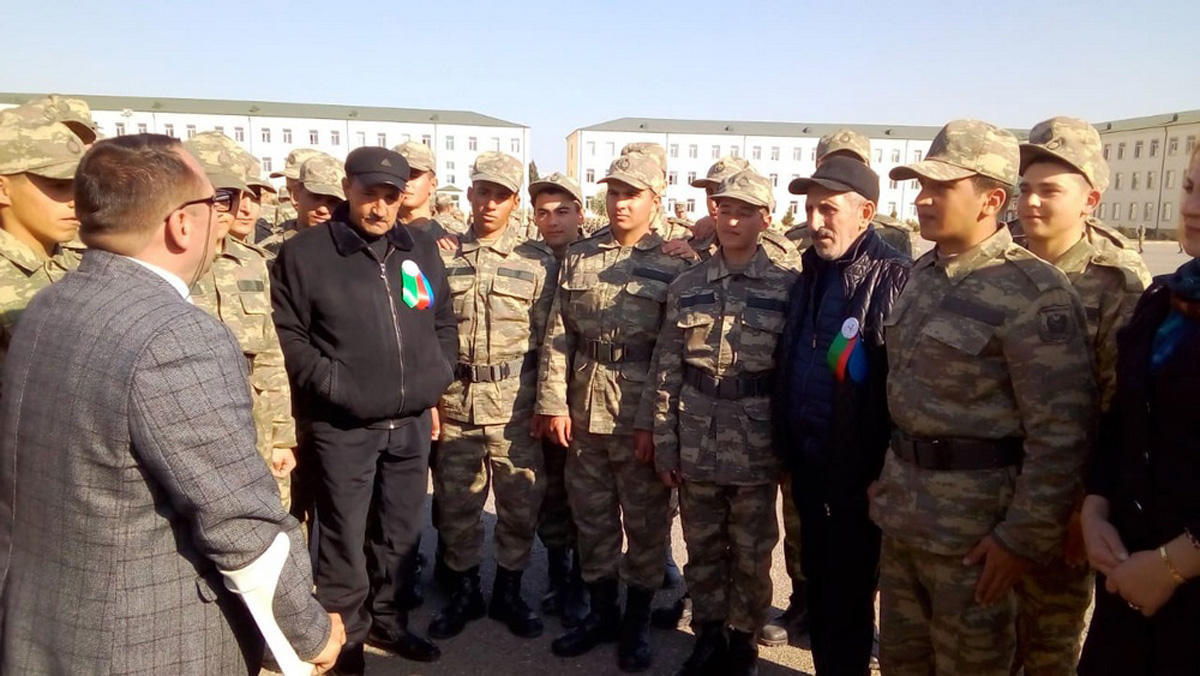 В Азербайджане прошел марш под девизом "Карабах - это Азербайджан, и восклицательный знак!"