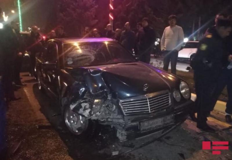 В Сумгайыте столкнулись 2 Mercedes, есть пострадавшие