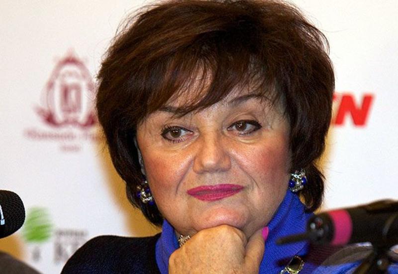 Госпитализирована вдова Муслима Магомаева Тамара Синявская