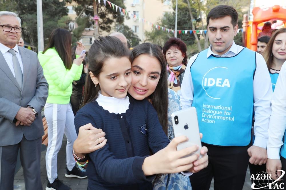 Вице-президент Фонда Гейдара Алиева Лейла Алиева приняла участие в открытии очередного двора, благоустроенного в рамках проекта "Наш двор"