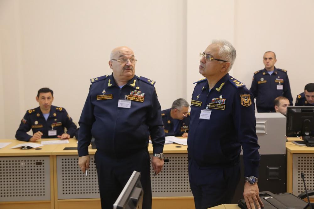 ВВС Азербайджана выполняют боевые задачи в рамках крупномасштабных учений