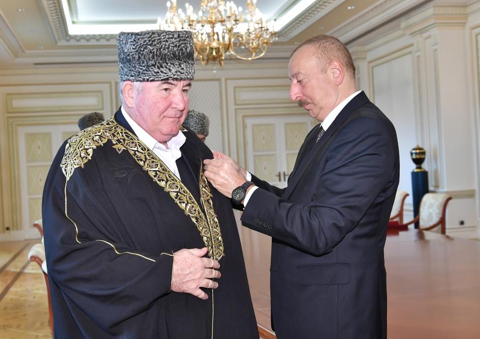Президент Ильхам Алиев принял делегацию в составе группы мусульманских религиозных деятелей из северокавказских республик России