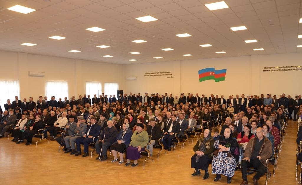 Решаются проблемы жителей ряда районов Баку