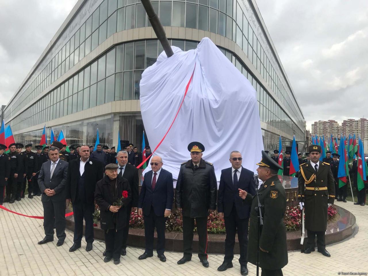 В Баку открыли памятник Национальному герою Азербайджана Альберту Агарунову