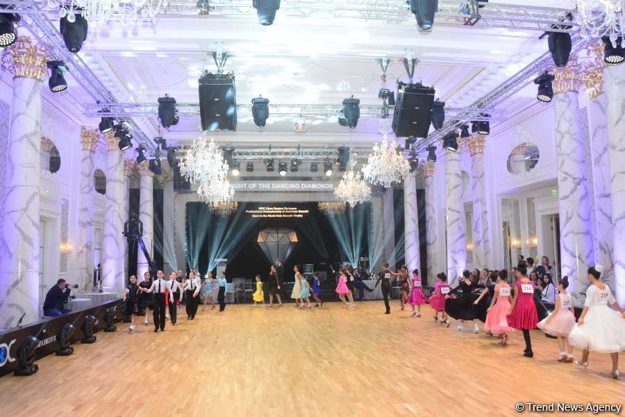 В Баку проходит "Вечер "Танцующих бриллиантов""