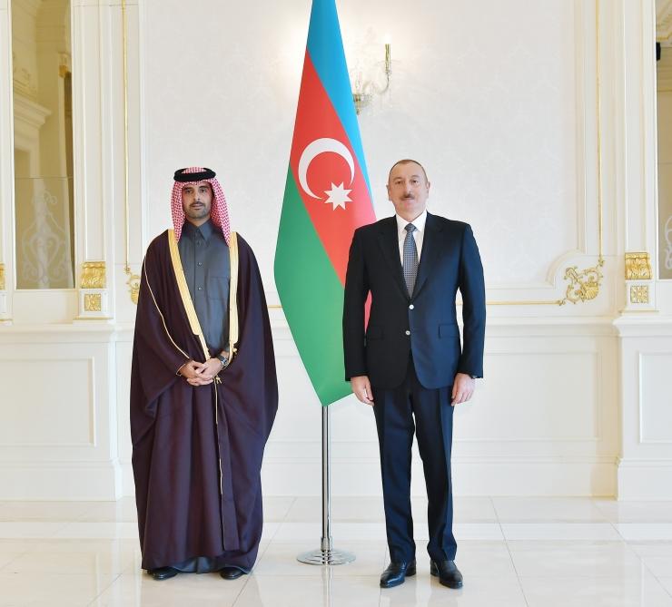 Президент Ильхам Алиев принял верительные грамоты новоназначенного посла Катара