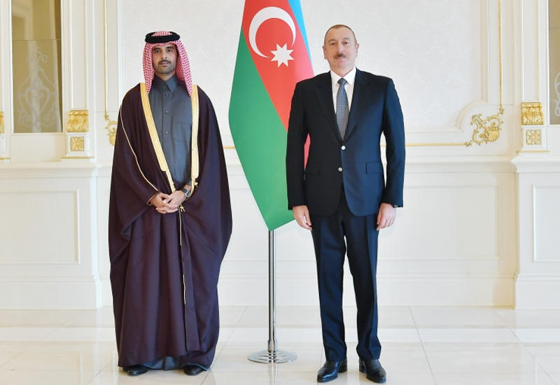 Президент Ильхам Алиев принял верительные грамоты новоназначенного посла Катара