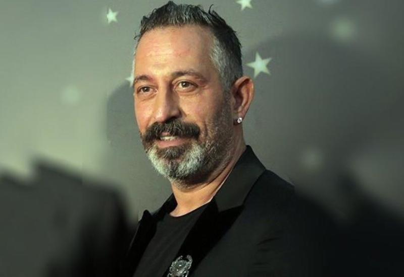 Cem Yılmaz tanınmaz hala düşdü