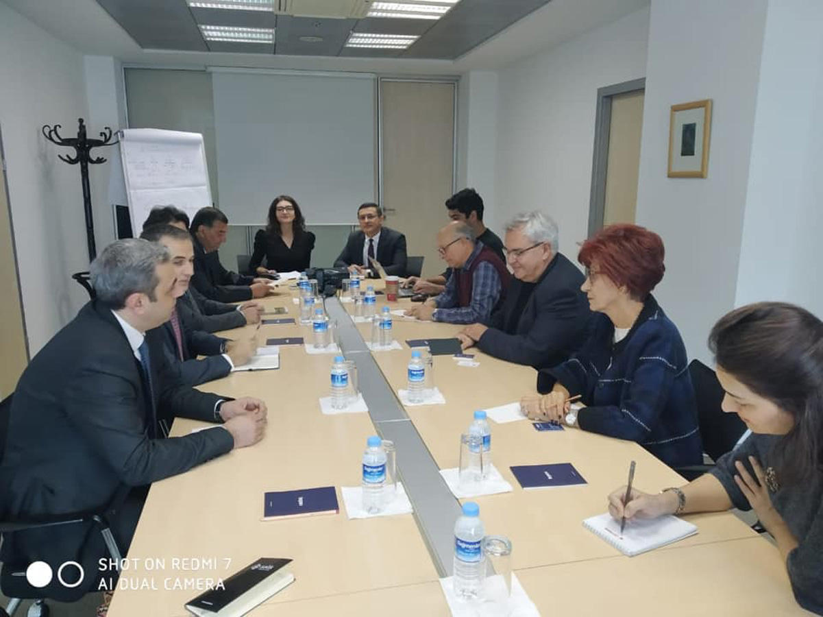 Азербайджанская община Нагорного Карабаха проводит встречи в Турции