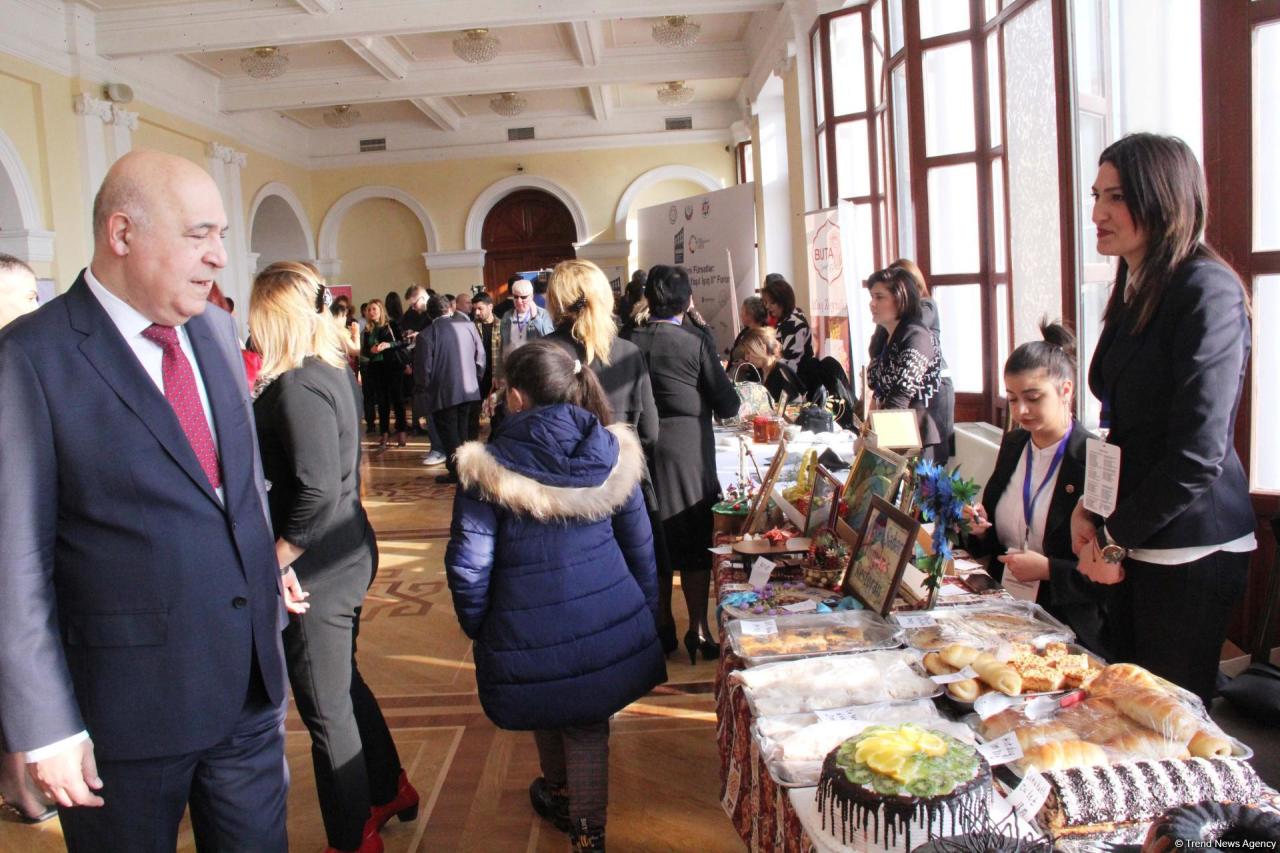 В Баку открылся второй Международный женский форум предпринимателей
