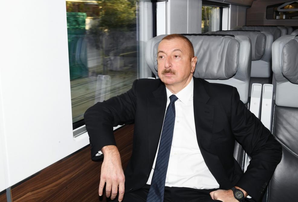 Президент Ильхам Алиев принял участие в открытии после реконструкции линии Сабунчи-Пиршаги Бакинской кольцевой железной дороги