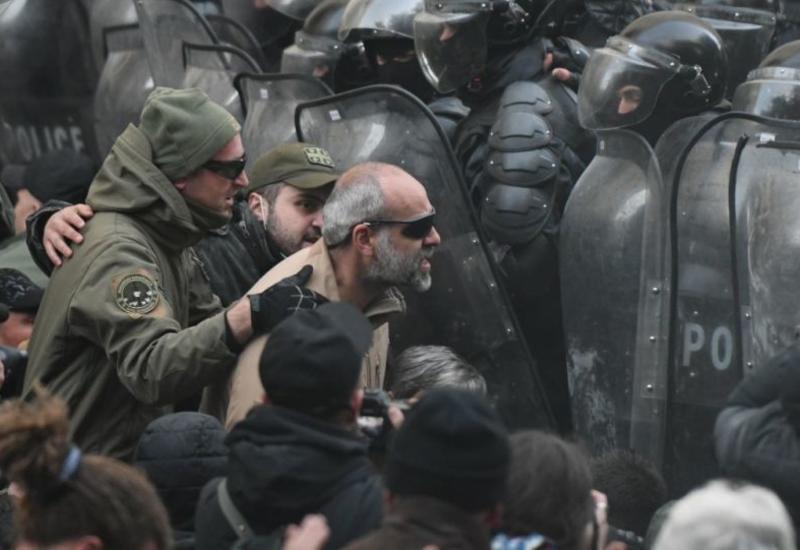 Грузинская оппозиция продолжит протесты
