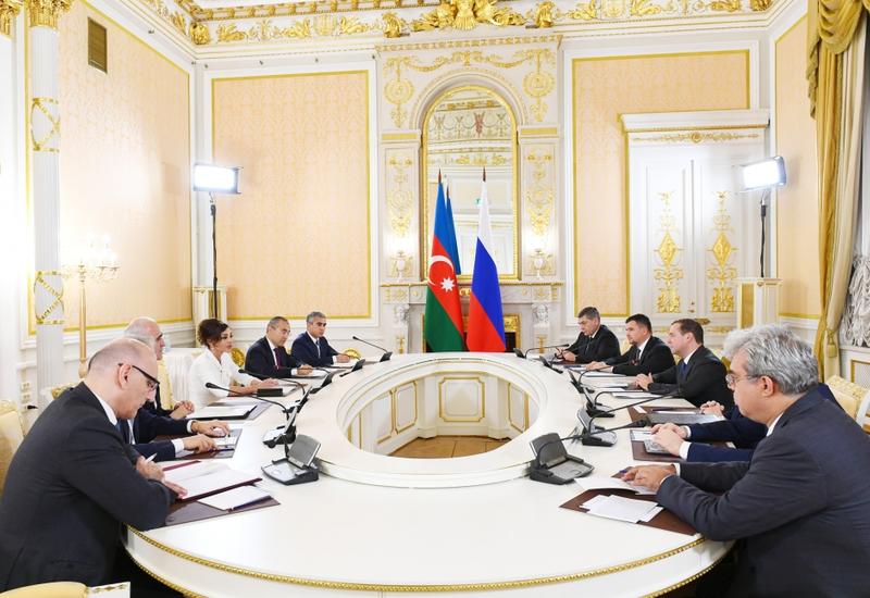 Первый вице-президент Мехрибан Алиева встретилась с премьер-министром России Дмитрием Медведевым