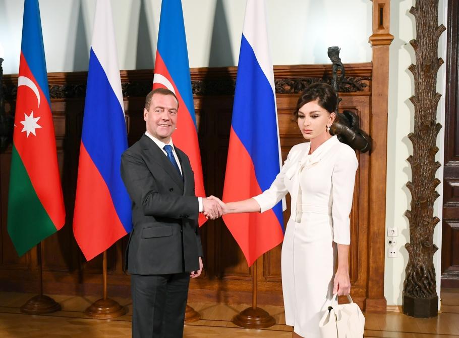 Первый вице-президент Мехрибан Алиева встретилась с премьер-министром России Дмитрием Медведевым