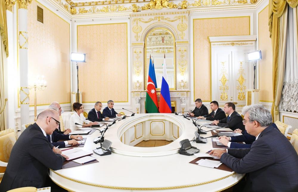 Первый вице-президент Мехрибан Алиева встретилась с премьер-министром России Дмитрием Медведевым