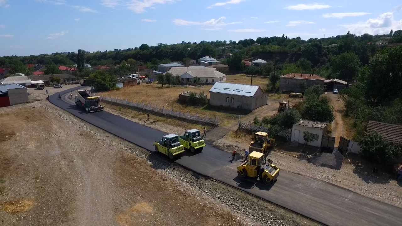 В Азербайджане завершается ремонт крупной региональной автодороги